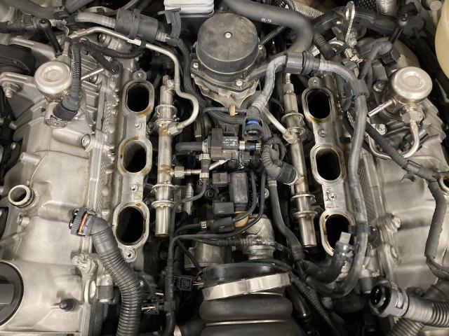 ポルシェ　マカン　エンジン関連修理・整備　冷却水漏れ　警告灯　チェックランプ　京都府　京都市　輸入車　外車　修理　車検　メンテナンス　カスタム　タイヤ交換　宇治市　長岡京市　亀岡市　大津市　草津市　守山市　栗東市　茨木市　高槻市　奈良市