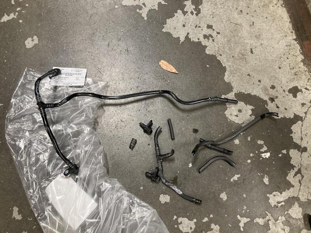 ポルシェ　マカン　エンジン関連修理・整備　冷却水漏れ　警告灯　チェックランプ　京都府　京都市　輸入車　外車　修理　車検　メンテナンス　カスタム　タイヤ交換　宇治市　長岡京市　亀岡市　大津市　草津市　守山市　栗東市　茨木市　高槻市　奈良市