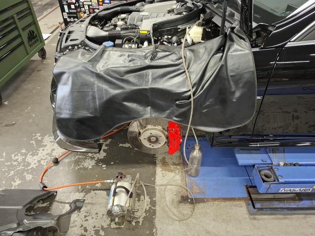 ＡＭＧ　Ｃクラス　車検　W204 C63 エアコンガス　京都府　京都市　輸入車　外車　修理　車検　メンテナンス　カスタム　タイヤ交換　宇治市　長岡京市　亀岡市　大津市　草津市　守山市　栗東市　茨木市　高槻市　奈良市