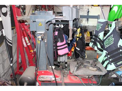 自社タイヤチェンジャー完備です！