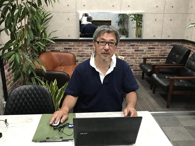 スタッフ紹介1
