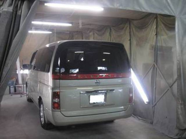 鈑金塗装も行っております。車検時に気になるキズやへこみをお気軽にご相談下さい。