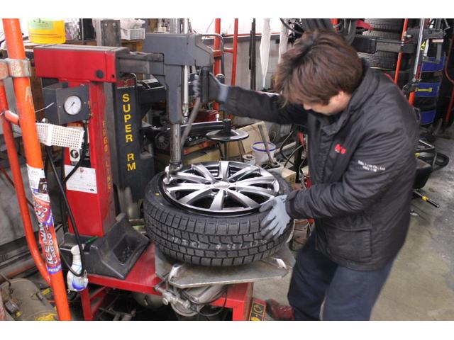 宮城県では数少ない３０インチまで対応できる専門店です！