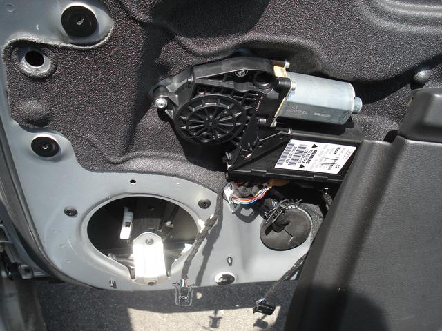 山形県酒田市、部品持込み作業、アウディＡ４のオーディオ・スピーカー交換作業。