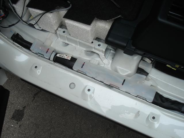 山形県酒田市、トヨタ・アルファード（ＡＮＨ２０）、エンジンスターターとバックカメラ取付