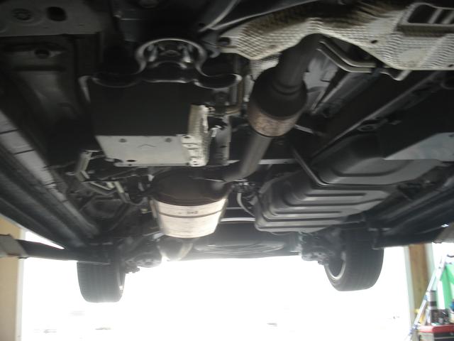 山形県酒田市、部品持込大歓迎ジャックロード、トヨタ・ヴェルファイアに部品持込みにてマフラー交換作業依頼。