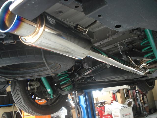 山形県酒田市、部品持込大歓迎ジャックロード、トヨタ・ヴェルファイアに部品持込みにてマフラー交換作業依頼。