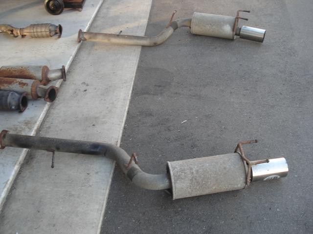 山形県酒田市部品持込大歓迎のジャックロード、日産フェアレディＺに柿本改マフラー交換