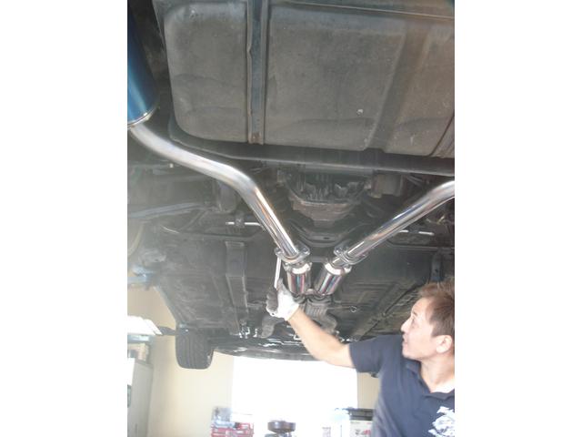 山形県酒田市部品持込大歓迎のジャックロード、日産フェアレディＺに柿本改マフラー交換