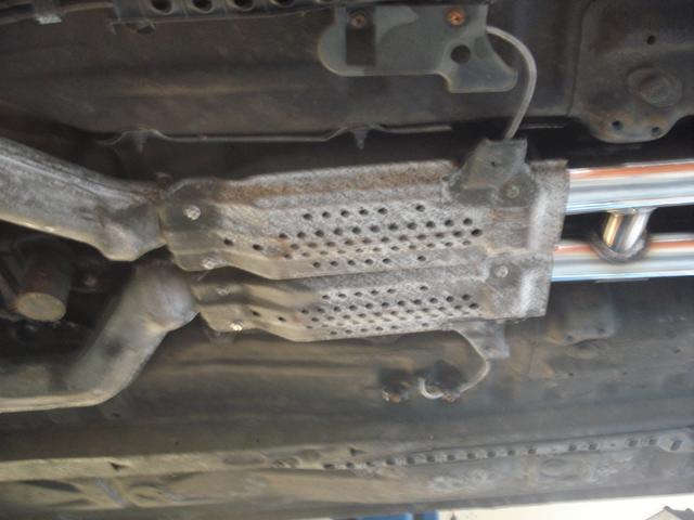 山形県酒田市部品持込大歓迎のジャックロード、日産フェアレディＺに柿本改マフラー交換