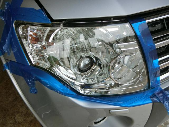 パジェロ、ヘッドライトスチーマー施工。