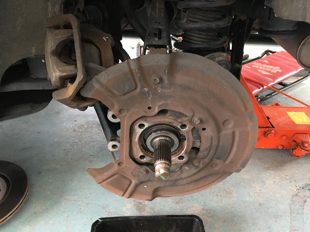 BMW X3 WX20 F25 ハブベアリング　交換