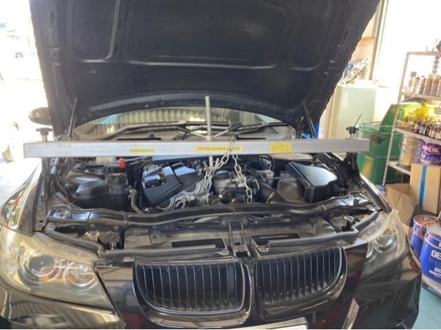 BMW 320i ツーリング　VR20　 オイル漏れ　オイルパン　タペットカバー　エンジン不調　イグニッションコイル　スパークプラグ　バノスソレノイド
