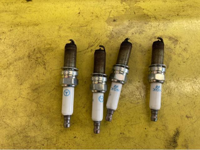 メルセデス・ベンツ　Cクラス　C180　w204 　エンスト　エンジン不調　スロットル清掃　プラグ交換