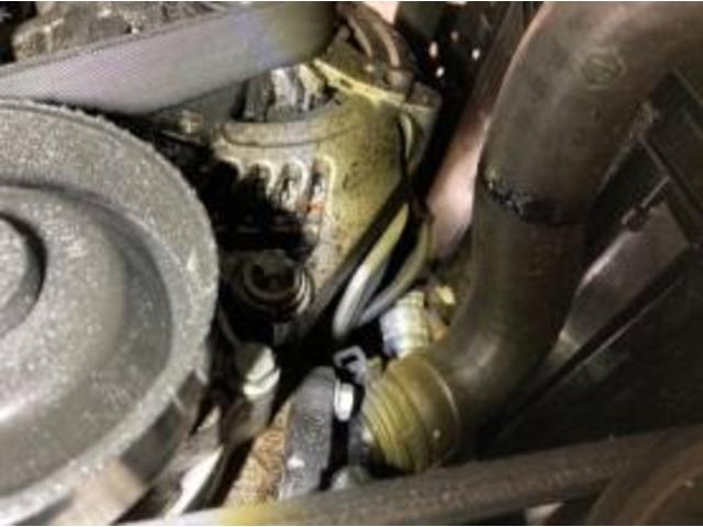 BMW ミニ　オイル漏れ　エンジンチェックランプ