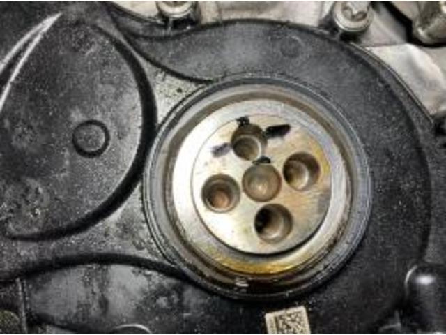BMW ミニ　オイル漏れ　エンジンチェックランプ